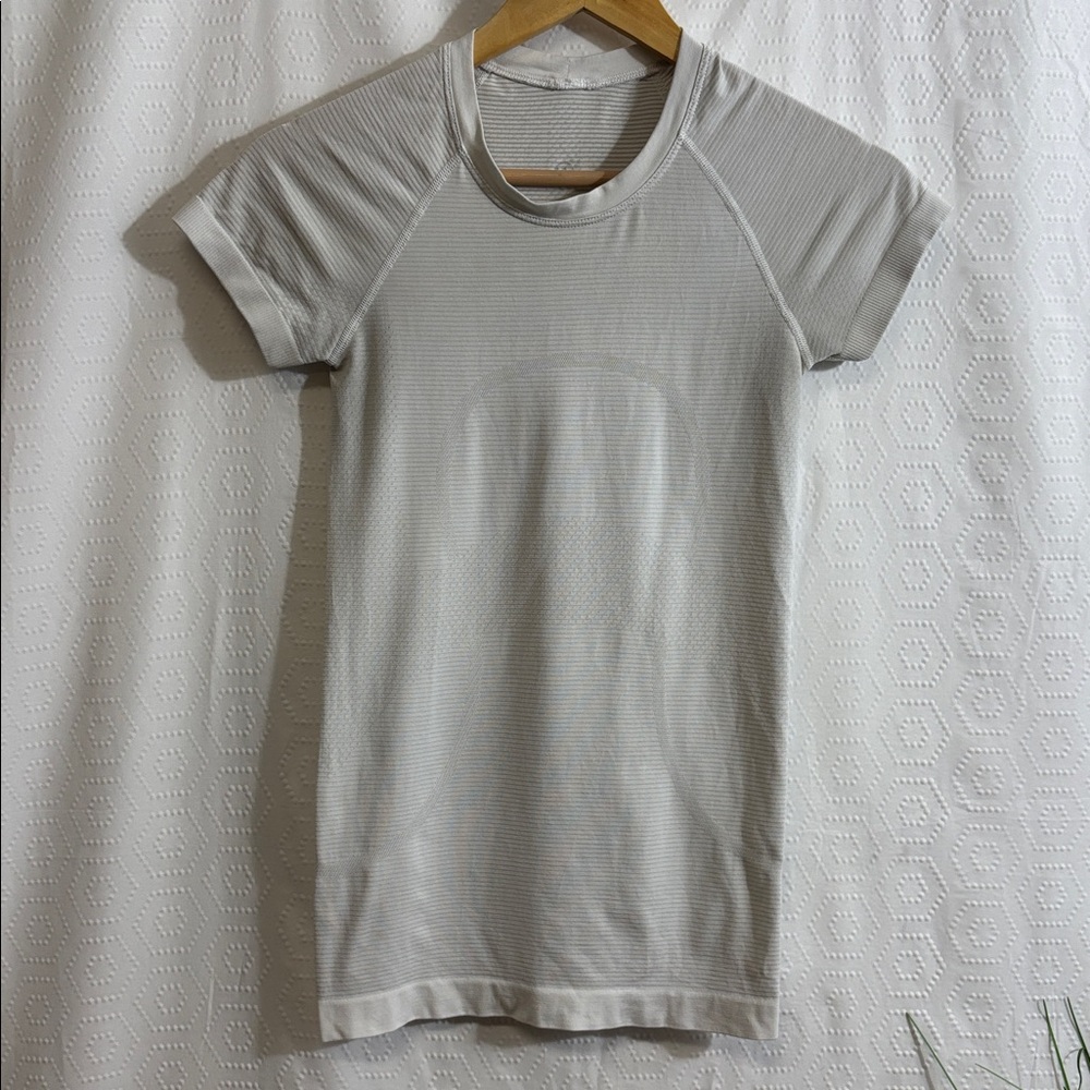 lululemon athletica Light Gray Short Sleeve Tech Tee